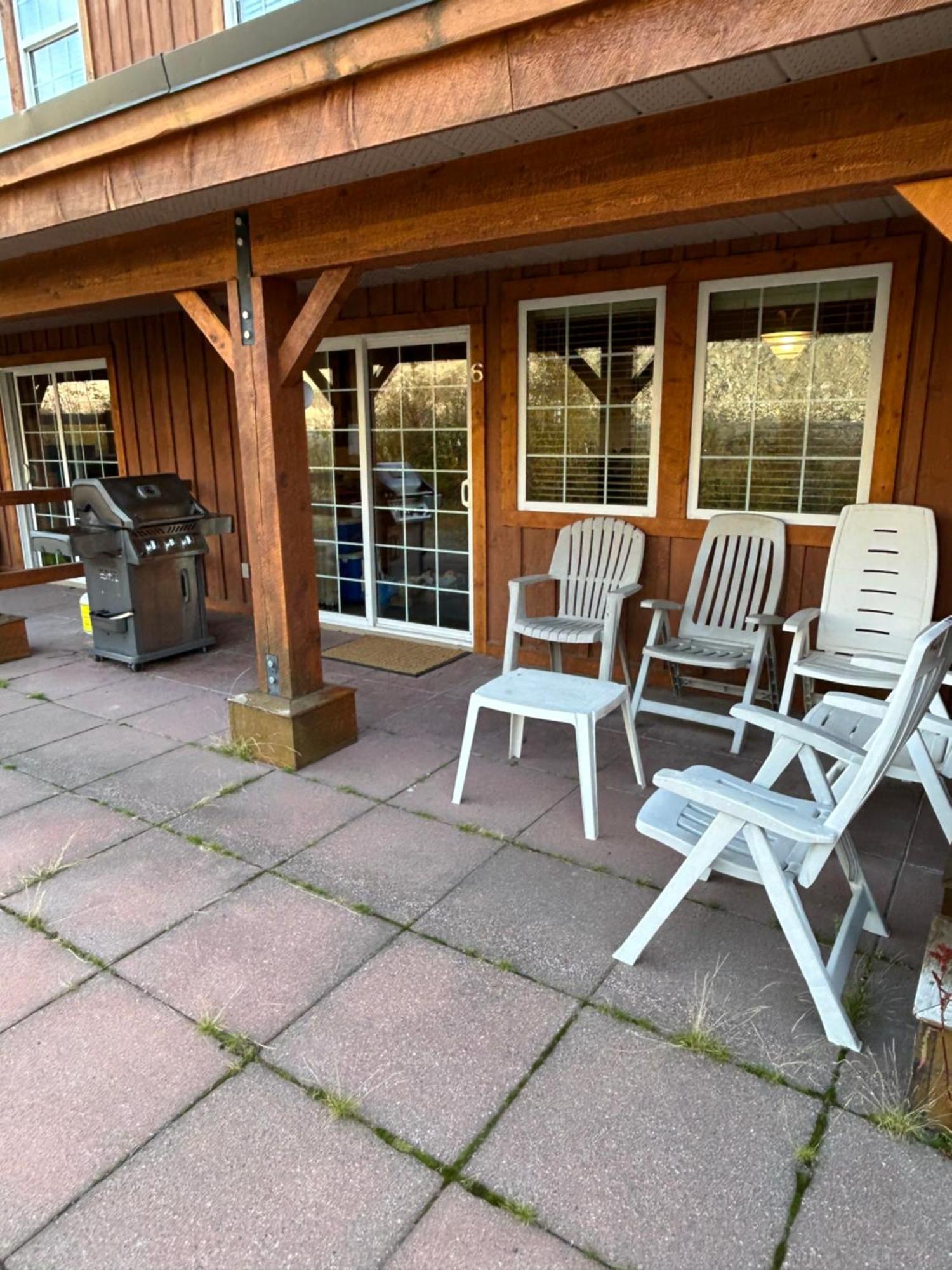 3 Bedroom 3 Bath Ski In Ski Out With Private Hot Tub Big White Ski Resort Екстер'єр фото