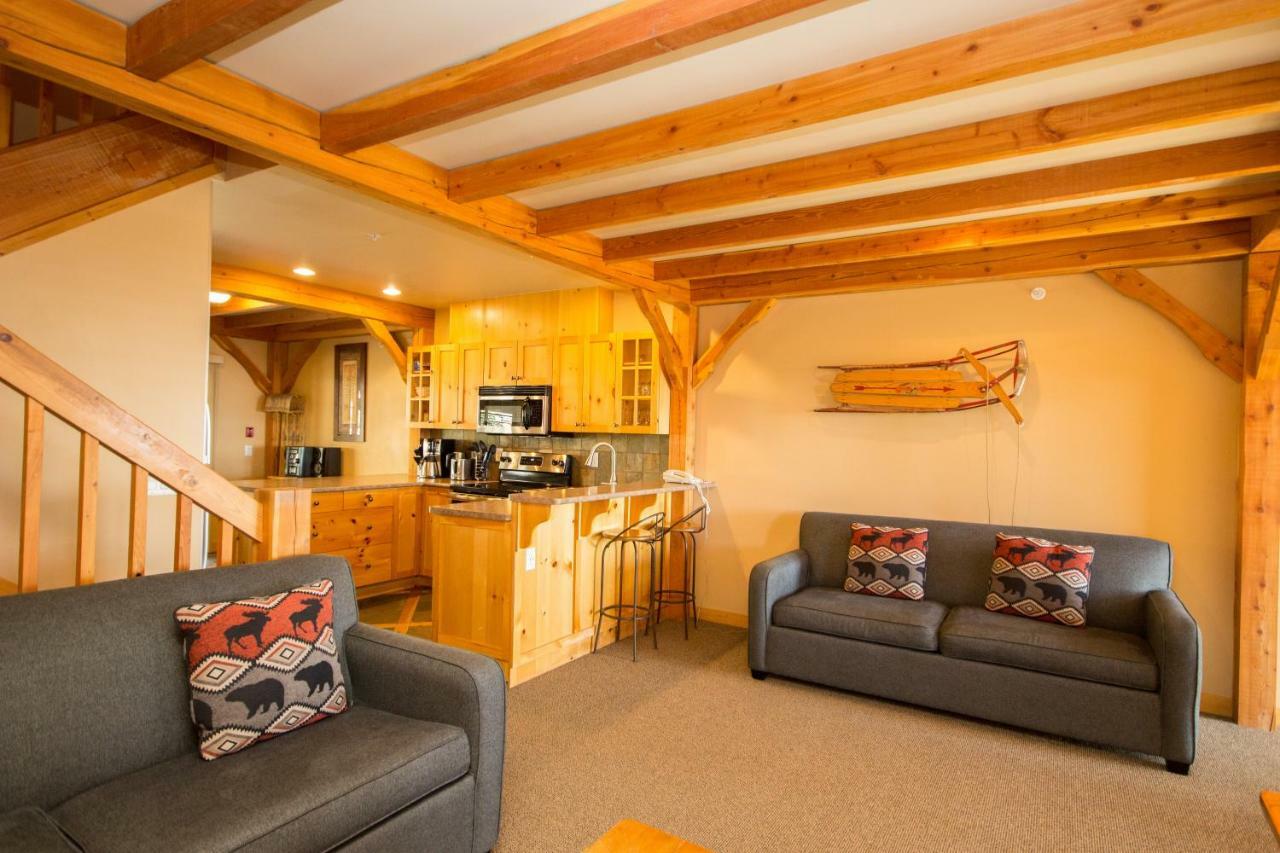 3 Bedroom 3 Bath Ski In Ski Out With Private Hot Tub Big White Ski Resort Екстер'єр фото