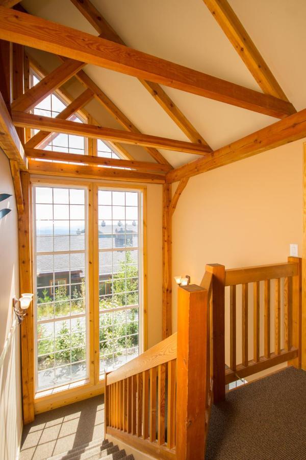 3 Bedroom 3 Bath Ski In Ski Out With Private Hot Tub Big White Ski Resort Екстер'єр фото